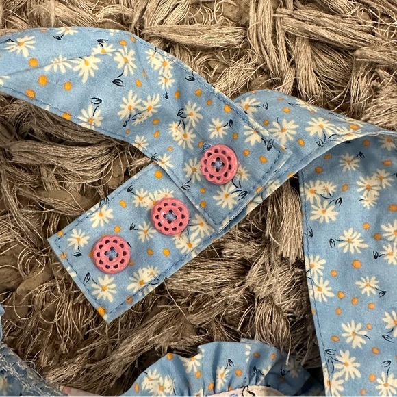 Matilda Jane child’s kitchen apron! Ruffles Strawberries Hearts One Size - Picture 3 of 7